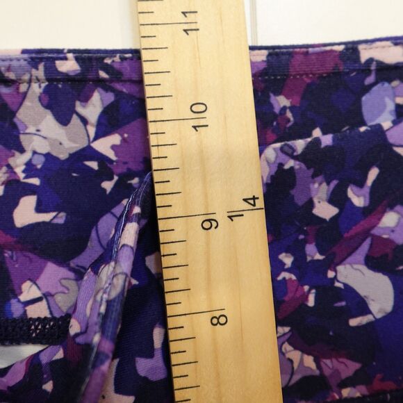 Fabletics Debbie Reflective Capri Leggings Medium Purple Camo Gym Yoga Pilates - Picture 8 of 16